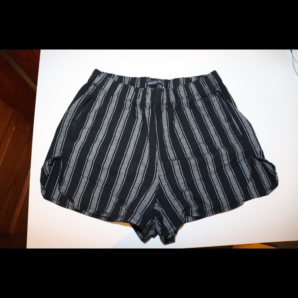 SOLD - BRANDY MELVILLE BLACK STRIPED SHORTS